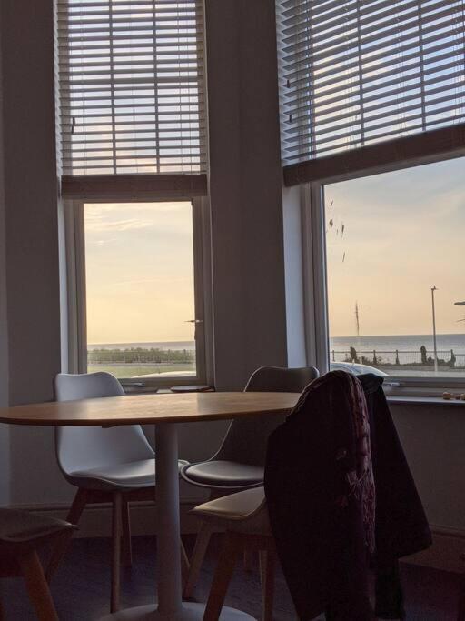 Appartement Waves@Walpole - 2 Bed Flat With Amazing Sea Views à Margate Extérieur photo